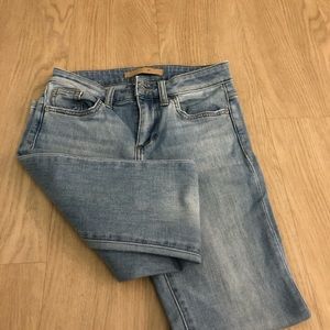 Joe’s light wash skinny jean size 25